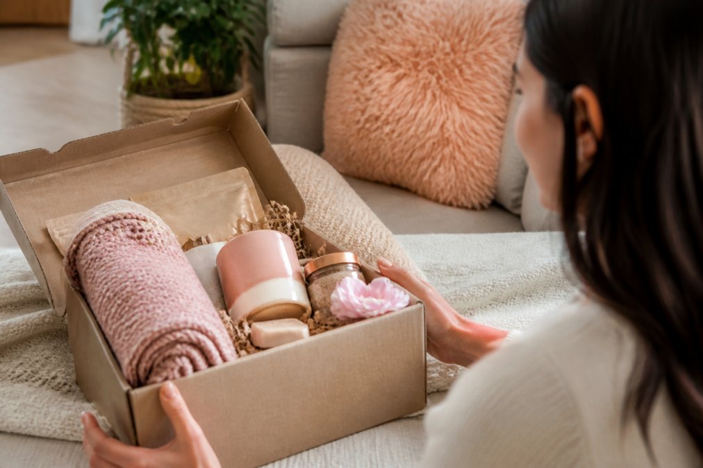 Best Anniversary Gift Subscription Boxes for Women